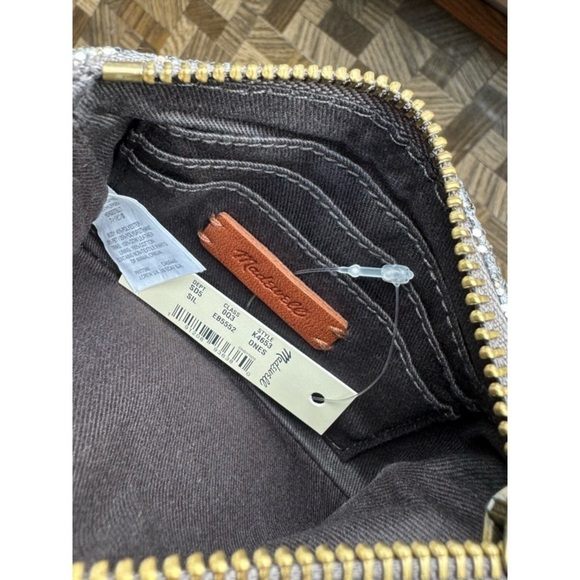 NEW MADEWELL Silver Glitter ‘The Leather Pouch’ - Picture 3 of 3